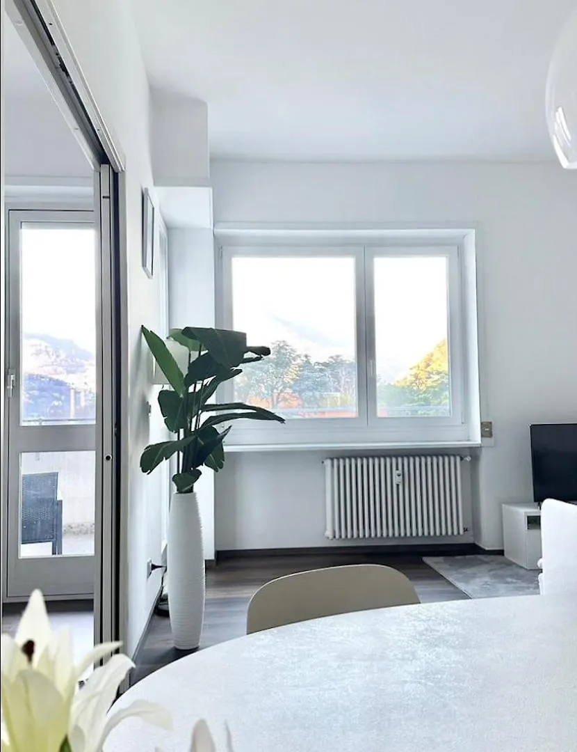 Luxury Apartment With View Como 0*,